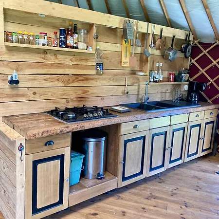 Yourte Confort Eco-responsable Campismo de Luxo *